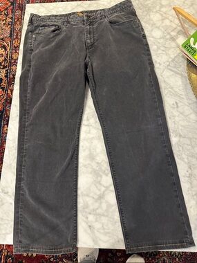 Men's Charcoal Straight-Leg Chinos